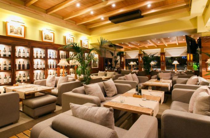 teplohod_restoran_lastochka_photo3